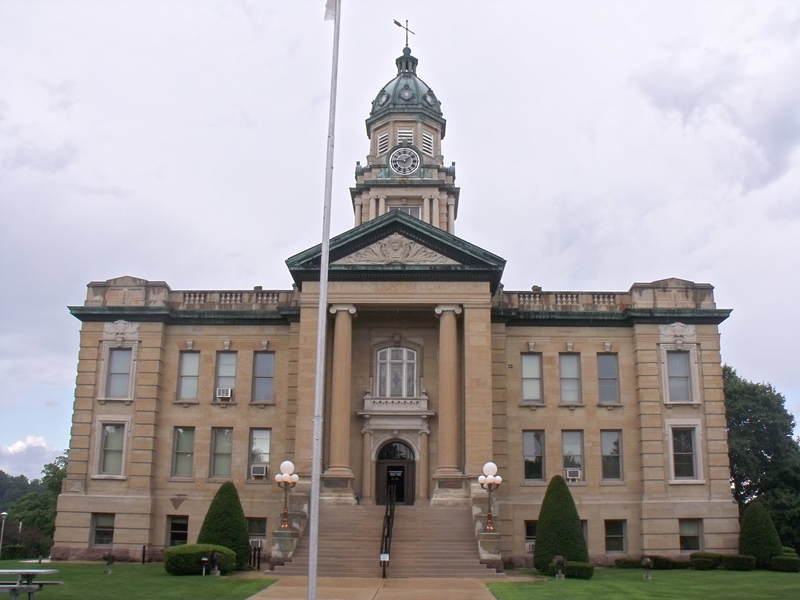 Darlington WI : Lafayette County Courthouse photo picture image