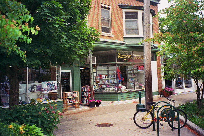 Grand Rapids, MI: Bookstore on the east Side.