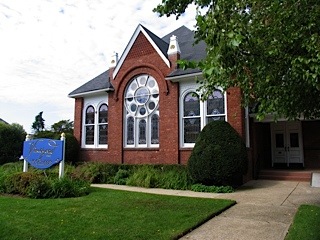 Rockville Centre, NY: The Vineyard Church