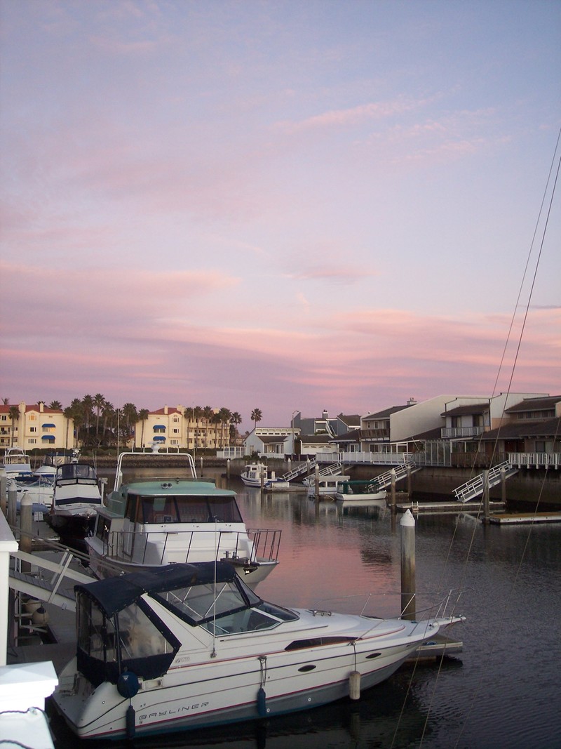 Channel Islands Beach, CA: Channel Island Harbor at Sunset