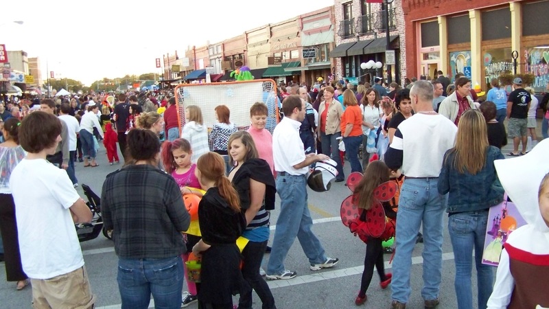 Wylie, TX: Boo On Ballard Street (Halloween street festival) 2010