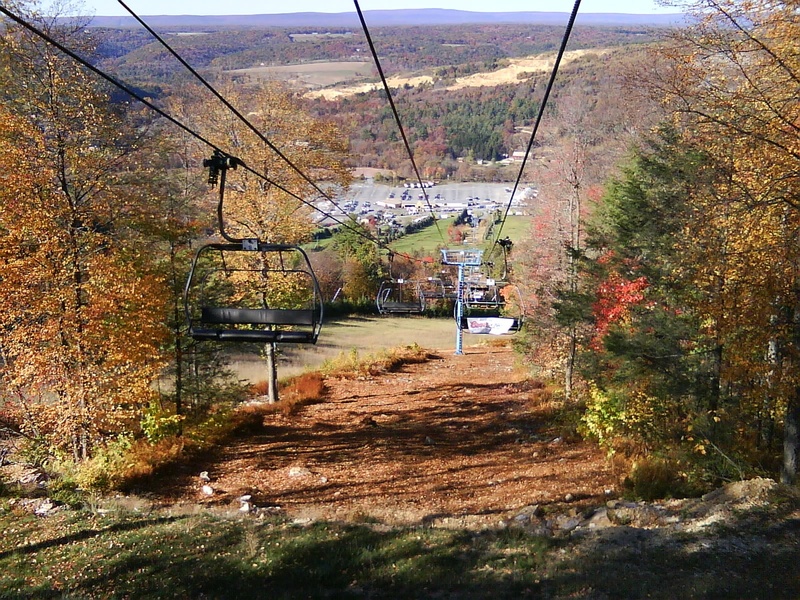 Palmerton, PA: View from chair lift at Blue mountain ski area.