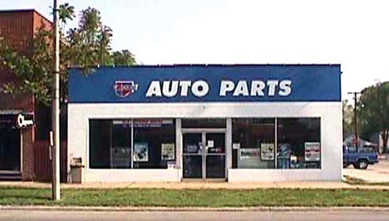 Salem, IL: Auto Parts now building 3 of Chapman Design and Furniture in 2013