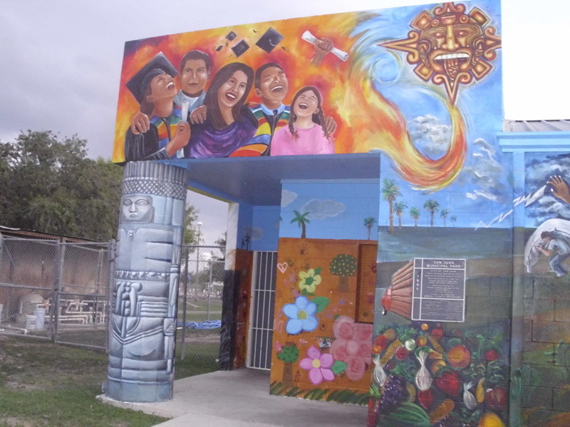 San Juan, TX: Mural at the San Juan municipal pool.