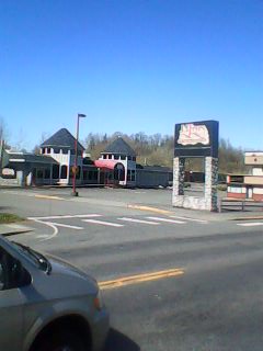 Sumas, WA: JJ Frye's, now vacant, was a 1970s hotspot. We would love to see it reopen.