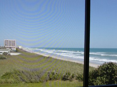 Satellite Beach, FL : Up the beach towards the Ramada Inn