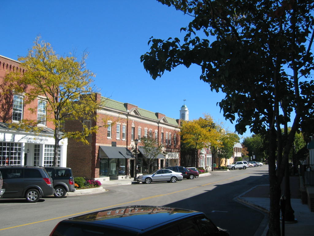 Hinsdale, IL: Downtown - looking east on First street