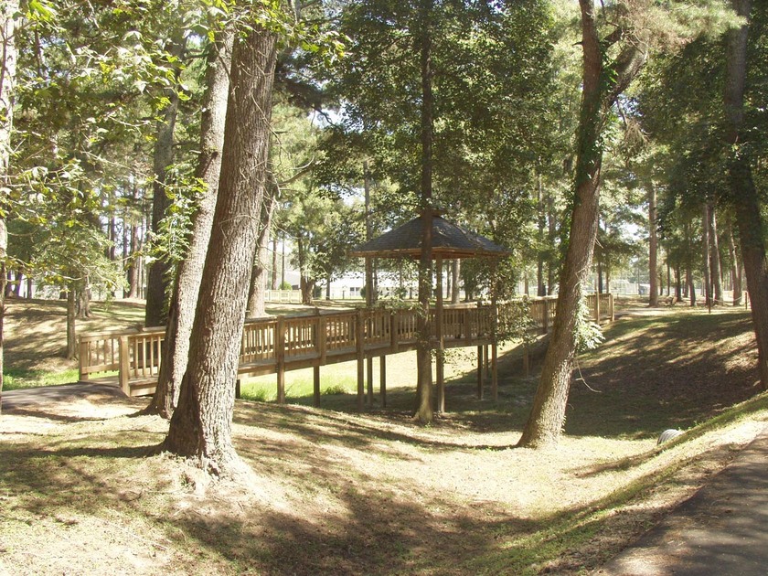 Tylertown, MS : The walking trail at Holmes Water Park