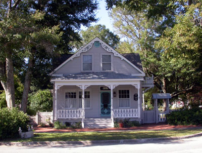Southport, NC: Blue house