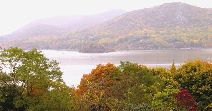 Cornwall, NY : VIEW OF THE  RIVER FROM CORNWALL