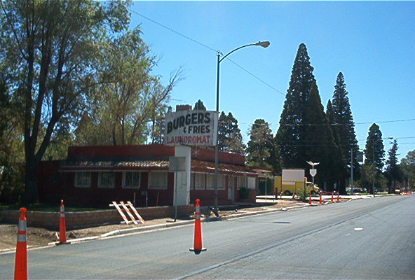 Big Pine, CA: Big Pine/High Way 395 road construction 08/04