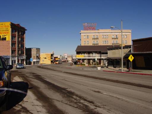 Tonopah, NV : Downtown Tonopah with Mizpah Hotel in Background