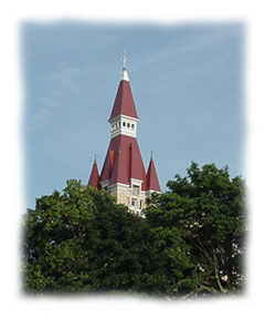 West Bend, WI : West Bend WI Old County Courthouse Peak