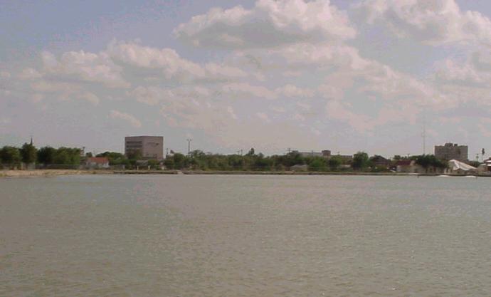 Harlingen, TX : Harlingen's City Lake and Downtown