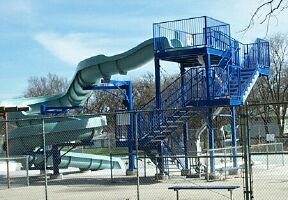 Marysville, KS: slide at public pool in city park