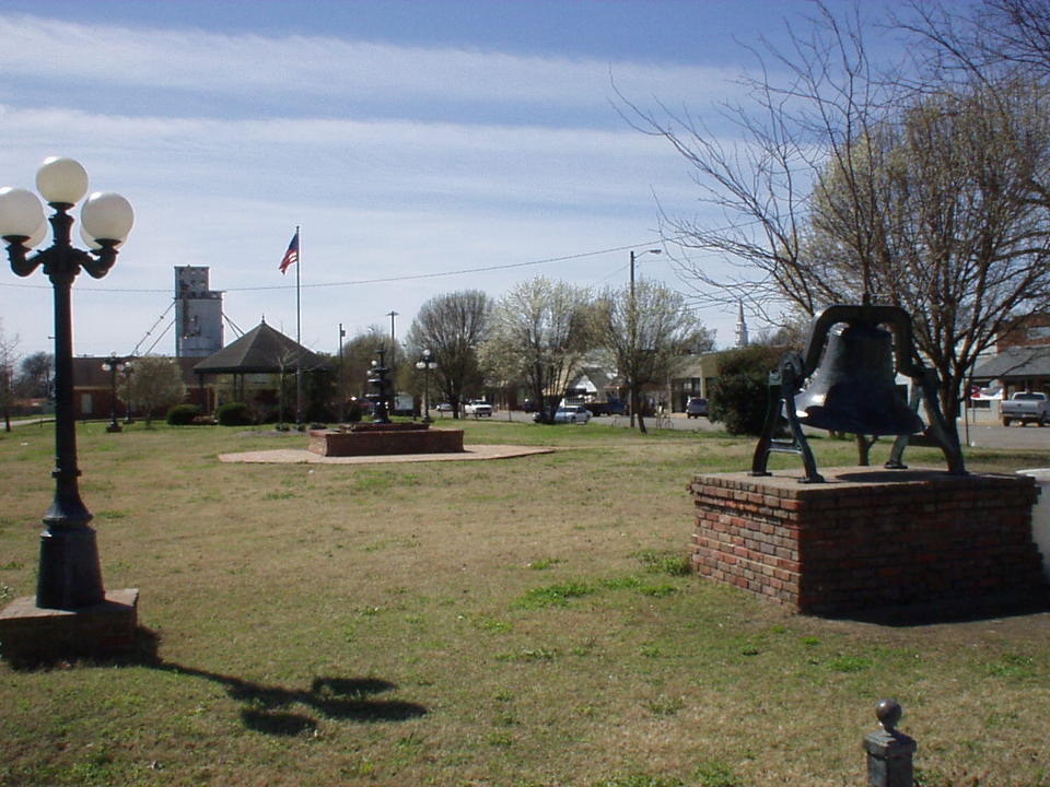 Drew, MS Drew City Fountain photo, picture, image (Mississippi) at