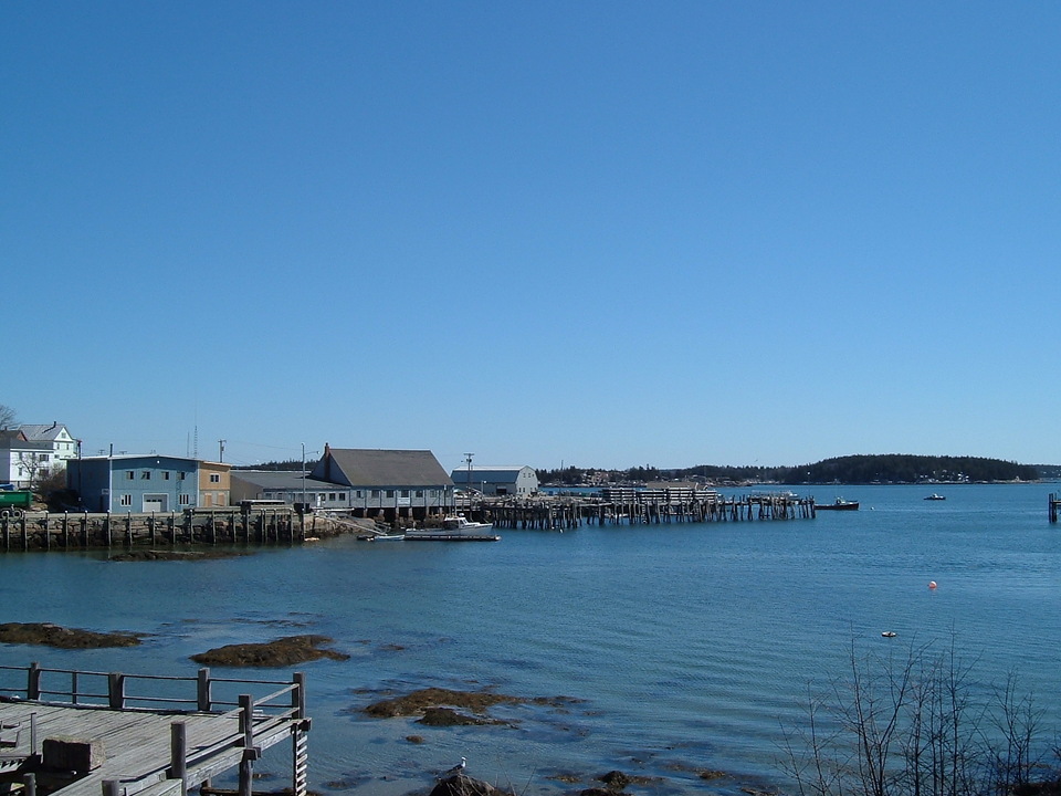 Stonington, ME : Coastline view