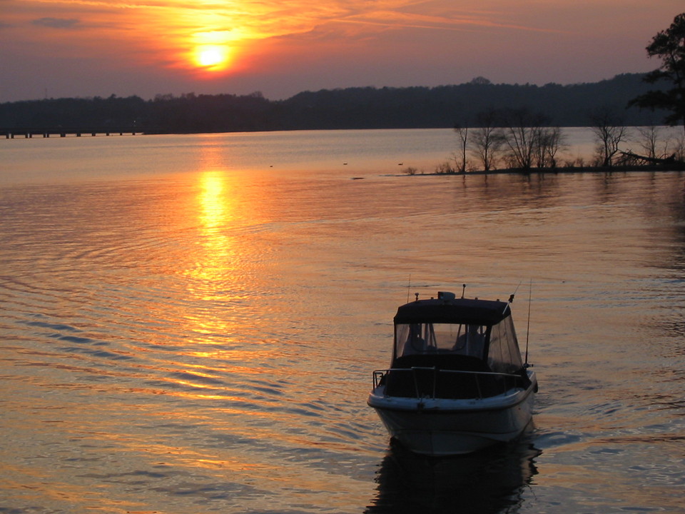 Anderson, SC: Sunset at Lake Hartwell