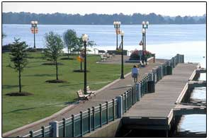 New Bern, NC: Park at confluence of Twin Rivers, the Neuse River and the Trent River