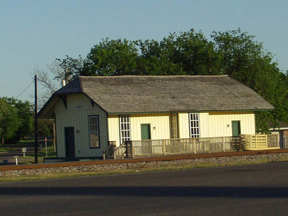 Hewitt, TX: Hewitt Train Depot - Hewitt, TX