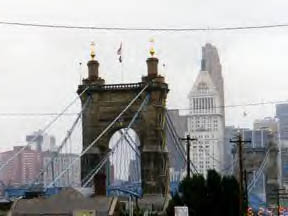 Cincinnati, OH : Cincinnati skyline viewed from Covington, KY.