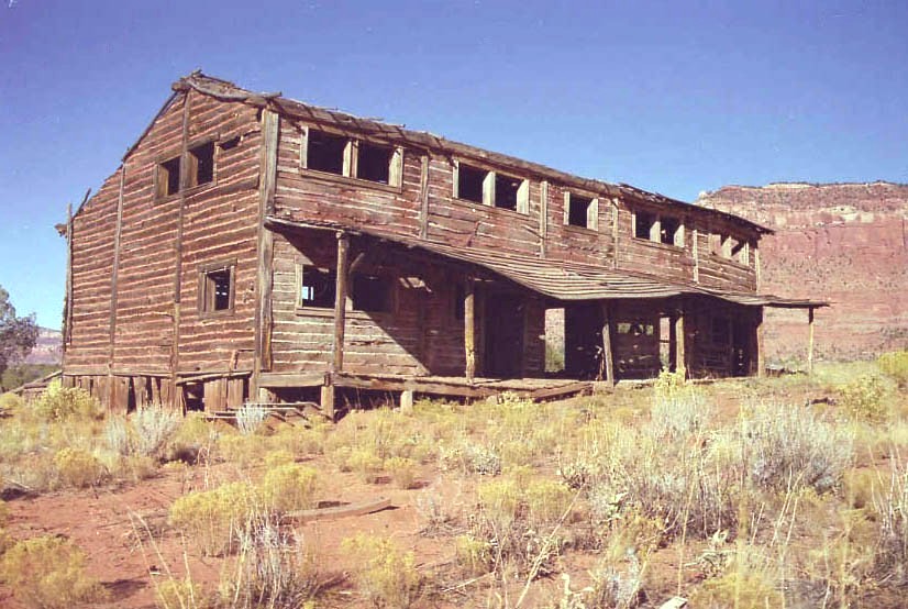 Kanab, UT: Kanab movie fort, used as a location for numerous Hollywood films, last used (and partially burned down) for the Apple Dumpling Gang Rides Again in 1979.