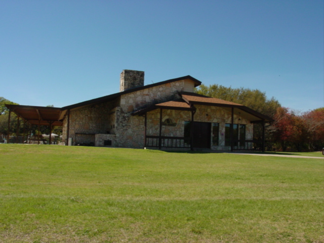 Timberwood Park, TX : Clubhouse with fitness area
