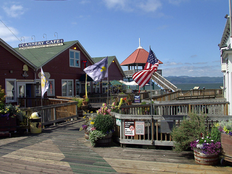 Astoria, OR : Astoria dockside.