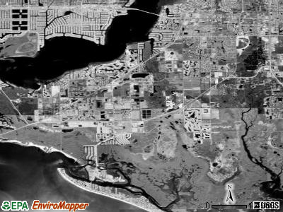 Zip code 33908 satellite photo by USGS