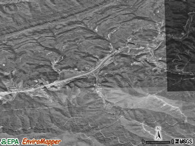 Zip code 40862 satellite photo by USGS