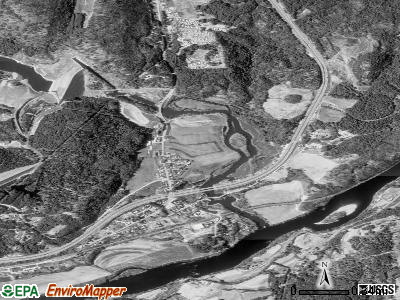 Zip code 05052 satellite photo by USGS