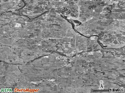 Zip code 52404 satellite photo by USGS