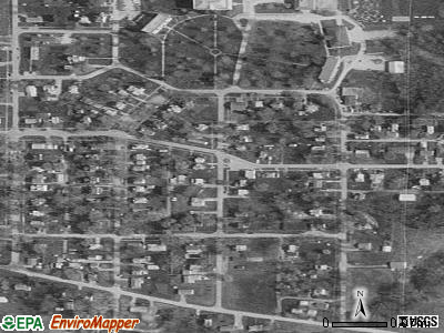 Zip code 52595 satellite photo by USGS