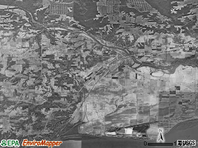 Zip code 52658 satellite photo by USGS