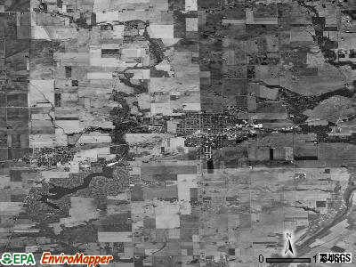Zip code 60548 satellite photo by USGS