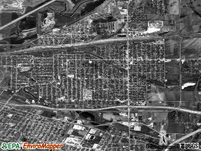 Zip code 62204 satellite photo by USGS