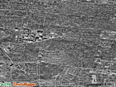 Zip code 63105 satellite photo by USGS