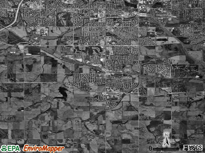 Zip code 68046 satellite photo by USGS