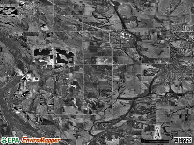 Zip code 68069 satellite photo by USGS
