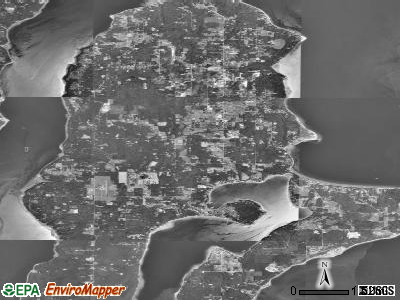 Zip code 98070 satellite photo by USGS