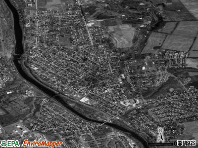 Zip code 18032 satellite photo by USGS