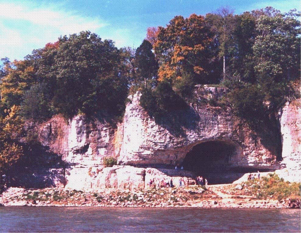 Cave-In-Rock, IL: the actual cave of Cave In Rock......