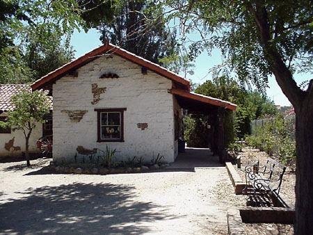 San Miguel, CA: Gift shop of the historic Rio-Caledonia Adobe museum.