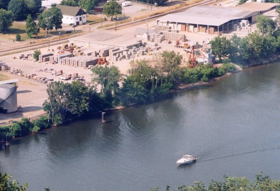 Springdale, PA: Boating on the Allegheny River in Springdale, PA