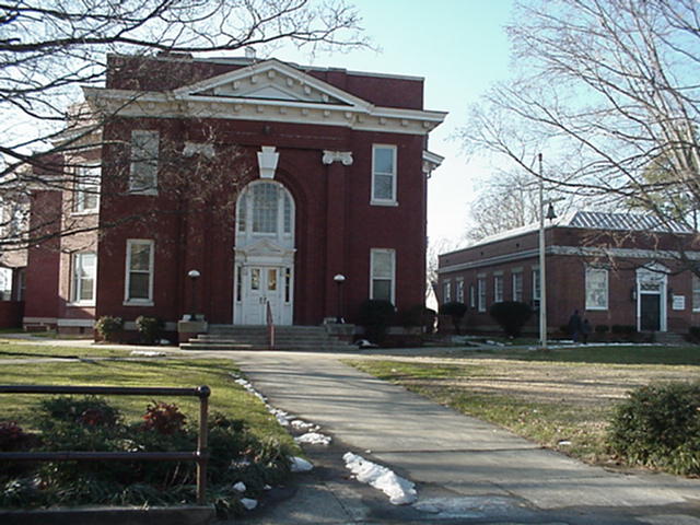 Warrenton, NC: Old Courthouse on courthouse square in Warrenton, NC