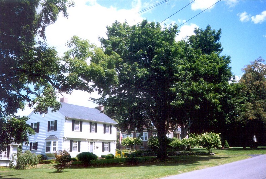 Torrington, CT: side road up the hills of Torrington