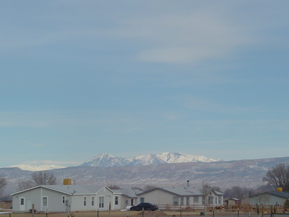 Olathe, CO: snowy mountains