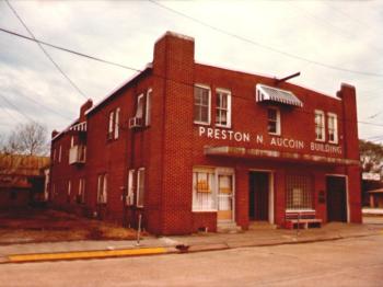 Ville Platte, LA: Preston Aucoin Building