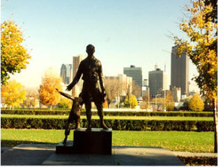 St. Paul, MN: Statue