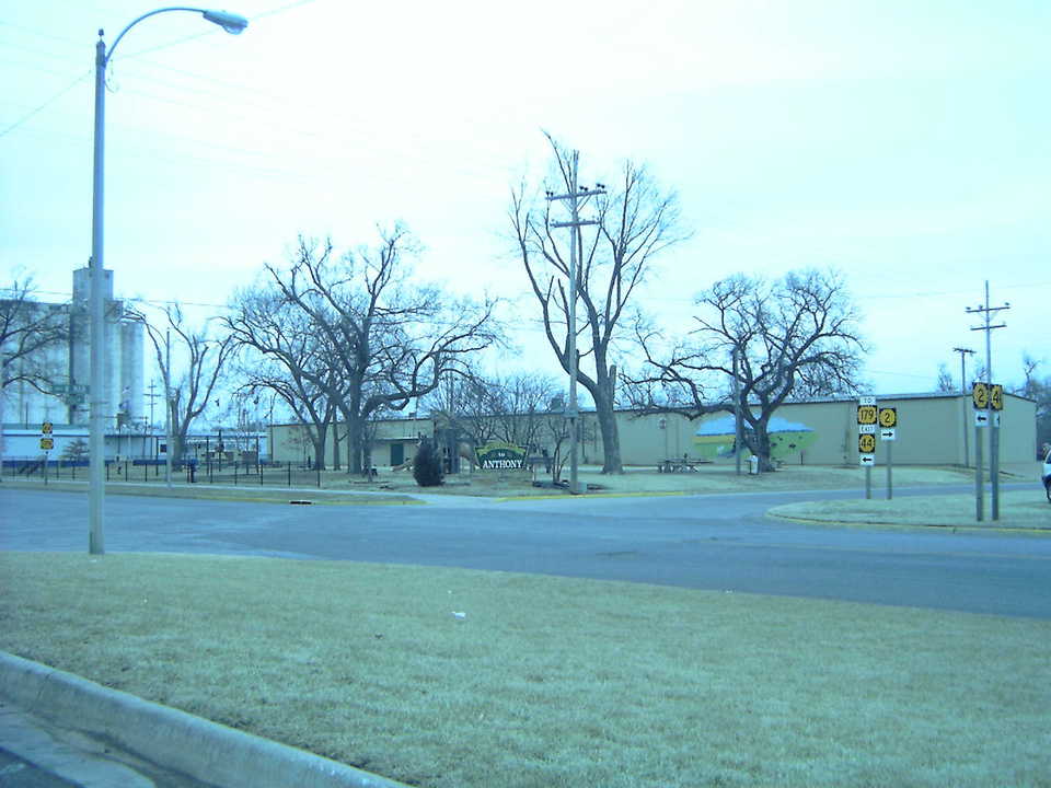 Anthony, KS courthouse/ west park photo, picture, image (Kansas) at
